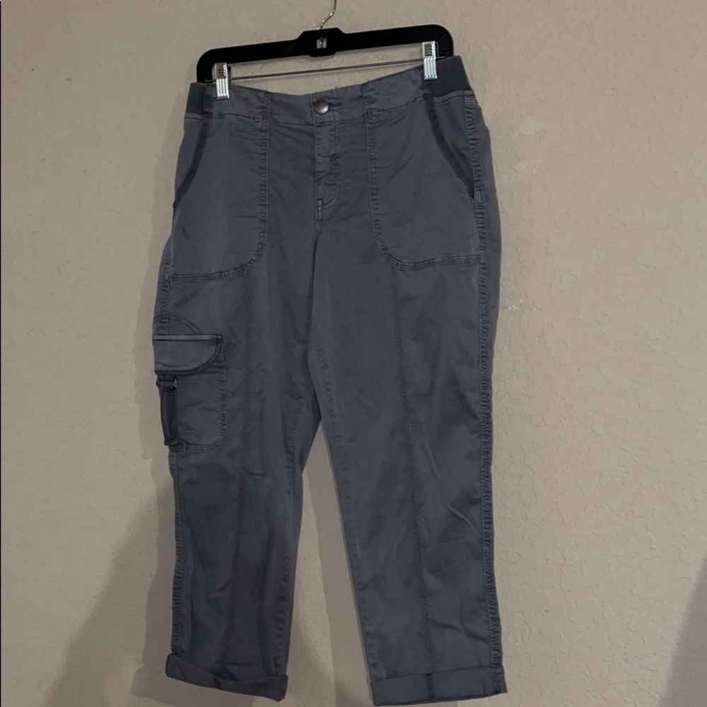 Sonoma Grey Capri Pants Size 10